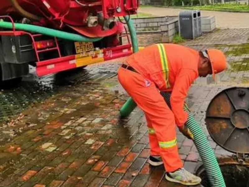 昆明专业管道疏通、化粪池清理、通下水道、不通不收费