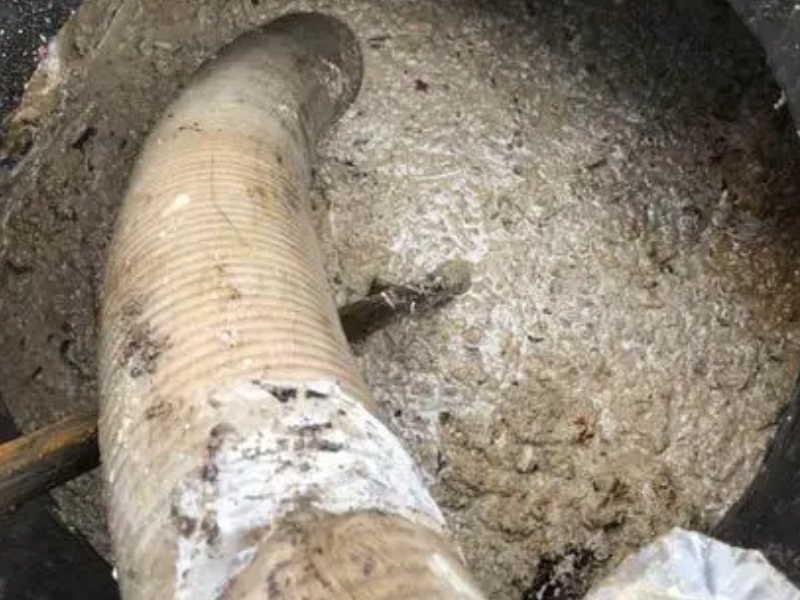 昆明机场附近专业抽化粪池化粪池清理高压车疏通管道